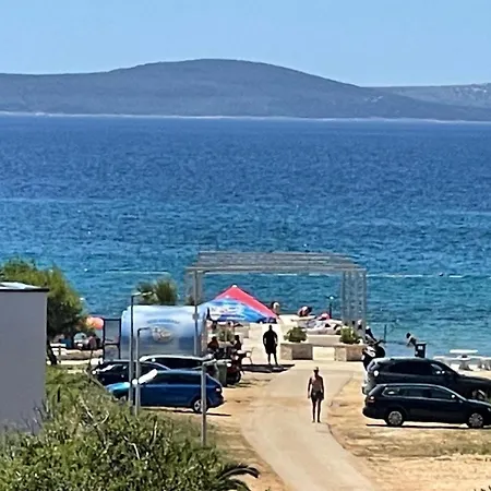 Ferienwohnung Fuer 8 Personen Ca 80 Qm In Privlaka, Dalmatien Norddalmatien *