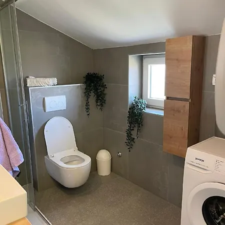Lejlighed Ferienwohnung Fuer 8 Personen Ca 80 Qm In Privlaka, Dalmatien Norddalmatien